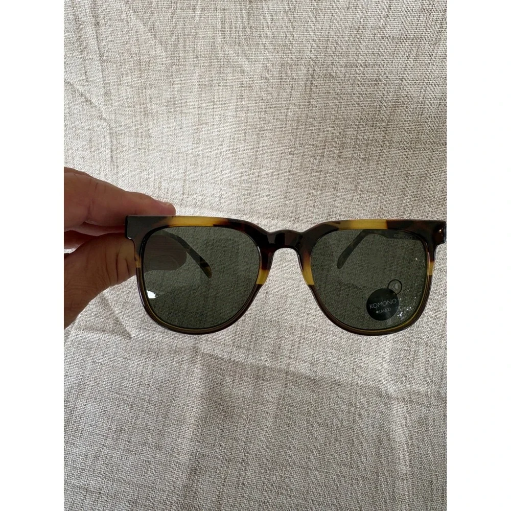 Komono Sunglasses Unisex OS Brown Tortoiseshell Like New UV400 Square Frames